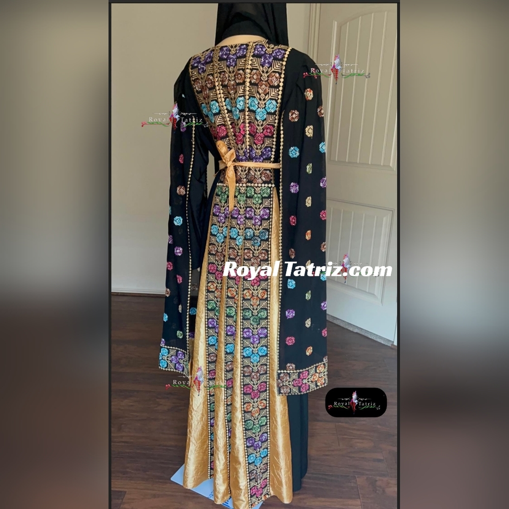 Tatreez, Golden/black Flower embroidery thoub.